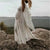 Umstandskleid mit Spitzenärmel - Maternity Batwing Sleeve V-Ausschnitt Langes Kleid für schwangere Frauen, ideal für Fotoshootings und als Requisit