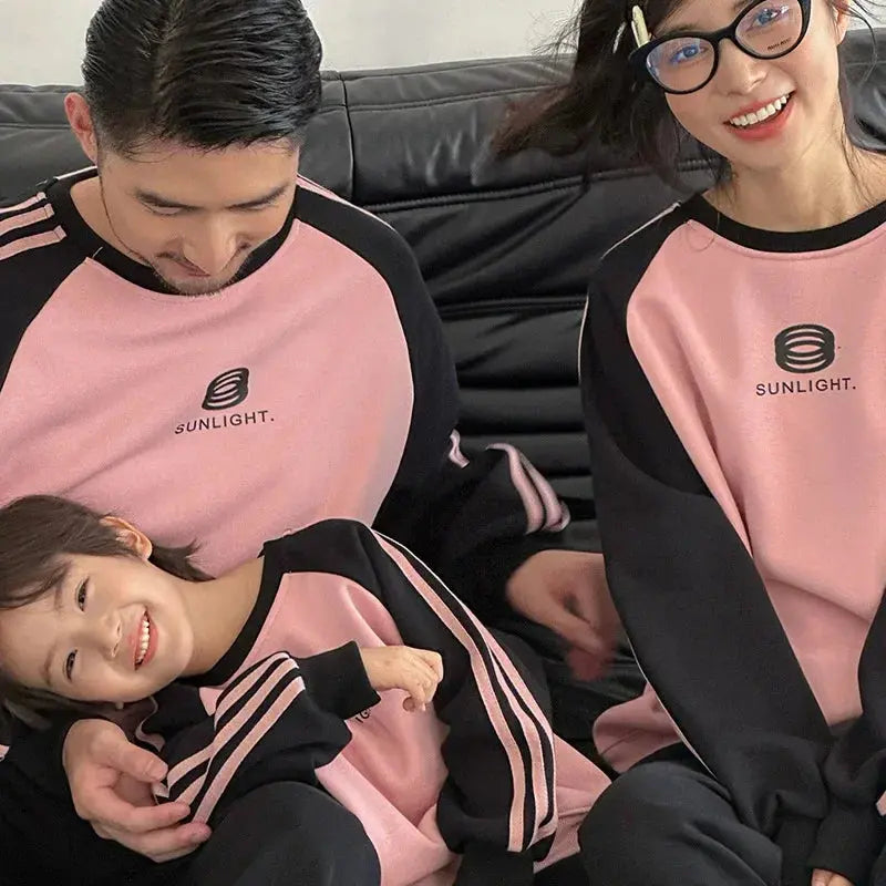 Parents and Children Warm Sweatshirts for The Whole Family Clothes Winter Father Mother and Son Daughter Thick Long Sleeve Tops