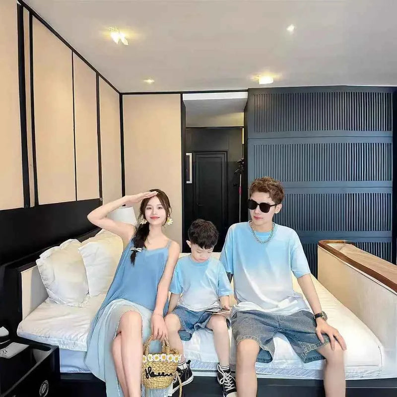 Family Fashion Beach Mother Father and Girl Boy Blue Clothes Vacation Look Mom Daughter Holiday Dress Korean Dad Son T Shirts