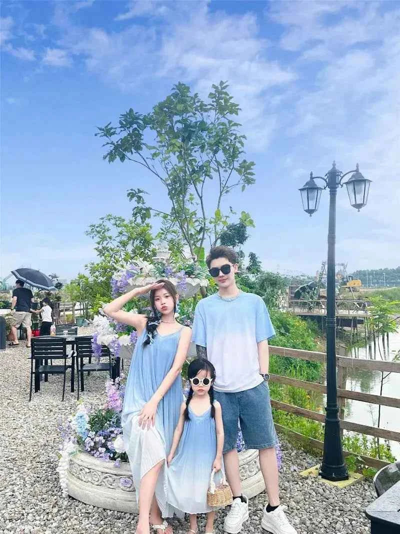 Family Fashion Beach Mother Father and Girl Boy Blue Clothes Vacation Look Mom Daughter Holiday Dress Korean Dad Son T Shirts