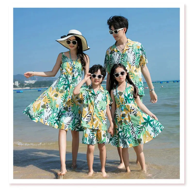 Family Fashion Beach Father and Son Outfits Vacation Look Mother Daughter Baby Girl Dress Holiday Parents and Children Clothes Mein Shop