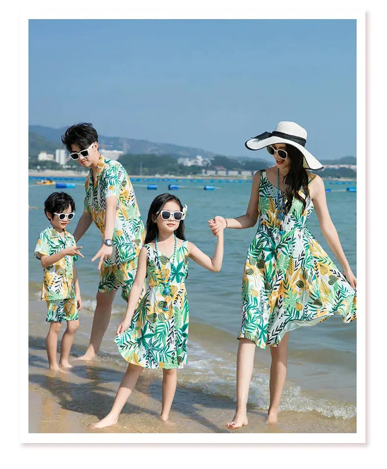Family Fashion Beach Father and Son Outfits Vacation Look Mother Daughter Baby Girl Dress Holiday Parents and Children Clothes Mein Shop
