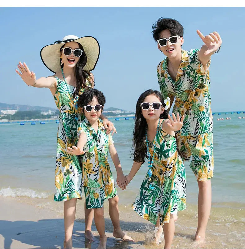 Family Fashion Beach Father and Son Outfits Vacation Look Mother Daughter Baby Girl Dress Holiday Parents and Children Clothes Mein Shop