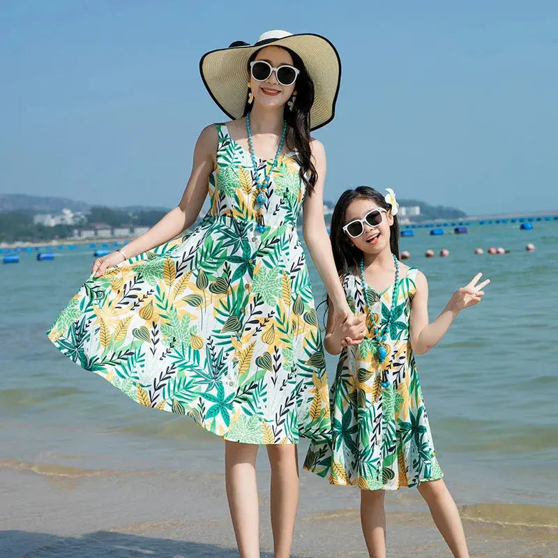 Family Fashion Beach Father and Son Outfits Vacation Look Mother Daughter Baby Girl Dress Holiday Parents and Children Clothes Mein Shop